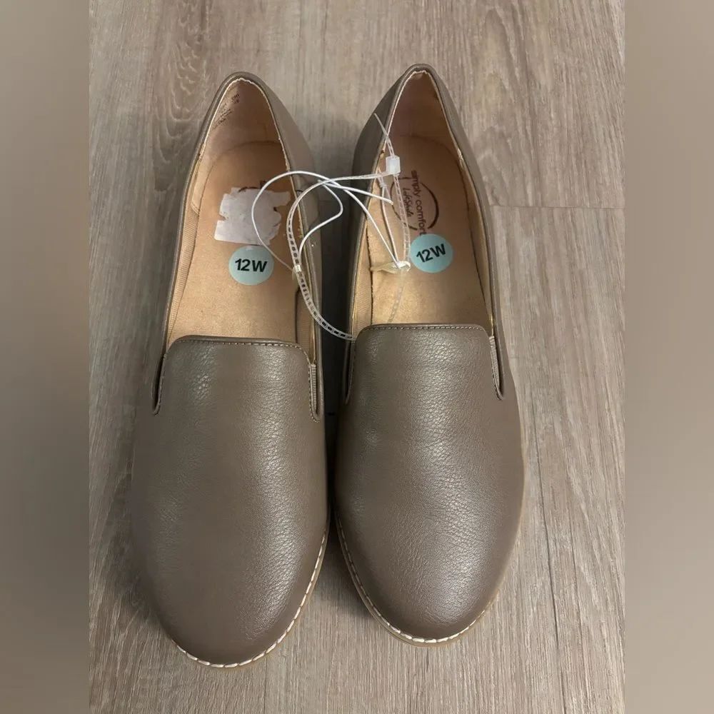 Life stride Women's Taupe Loafers NWOT